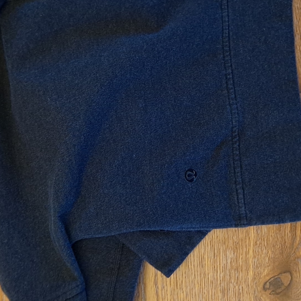 Lululemon Croptop Hoodie - Picture 3 of 3